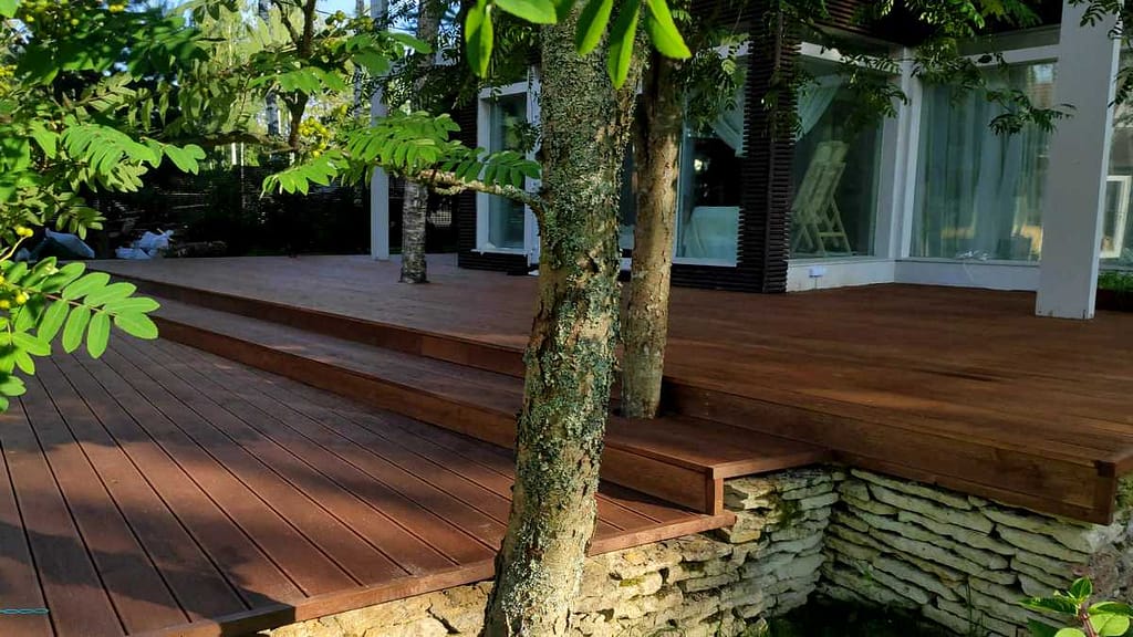 трехуровневая терраса к дому в Семиозерье 5 vlcsnap 2025 06 28 16h58m20s656