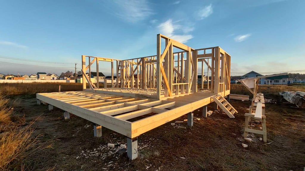 Деревянный каркас дома в деревне Удальцово (Ленобласть) 3 Стены