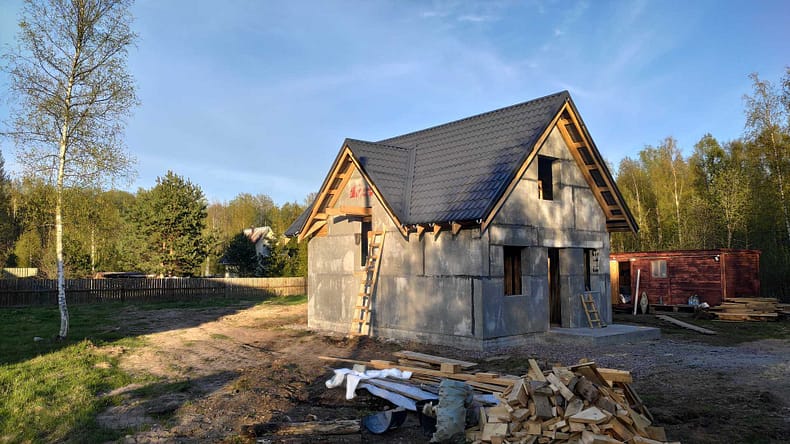 Крыша на мансарде с кукушкой пос. Моторное 10 Крыша на мансарде с кукушкой пос. Моторное